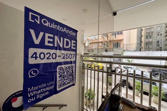 Placa de apartamento à venda com 3 quartos, 134m² em Copacabana, Rio de Janeiro