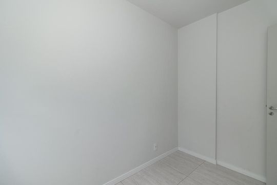 Quarto 2 de apartamento à venda com 3 quartos, 70m² em Jardim Carvalho, Porto Alegre