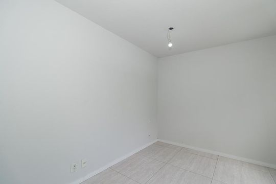 Suíte de apartamento à venda com 3 quartos, 70m² em Jardim Carvalho, Porto Alegre