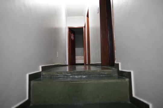 Escada de casa à venda com 3 quartos, 230m² em Jardim do Papai, Guarulhos