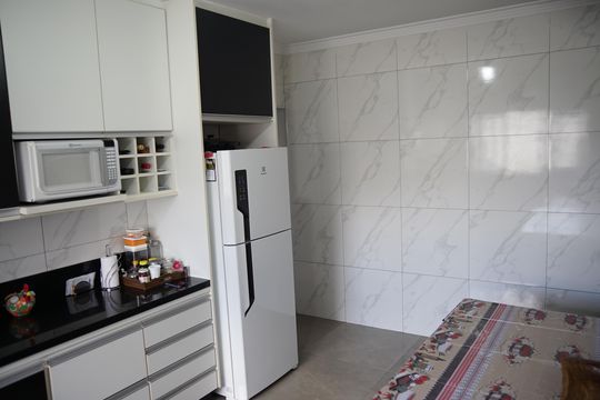 Cozinha de casa à venda com 3 quartos, 230m² em Jardim do Papai, Guarulhos