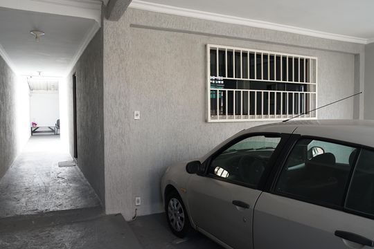 Garagem de casa à venda com 3 quartos, 230m² em Jardim do Papai, Guarulhos
