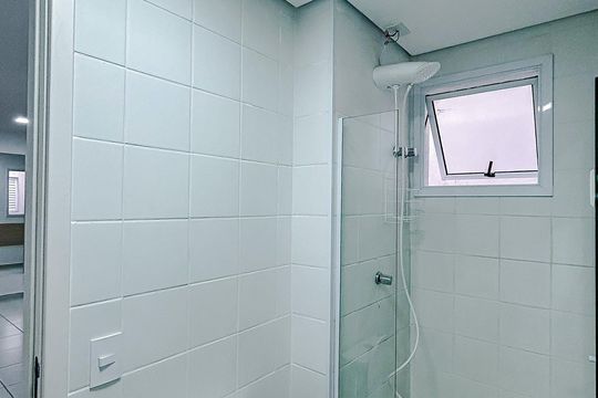 Banheiro de kitnet/studio à venda com 1 quarto, 25m² em Cidade Mãe do Céu, São Paulo