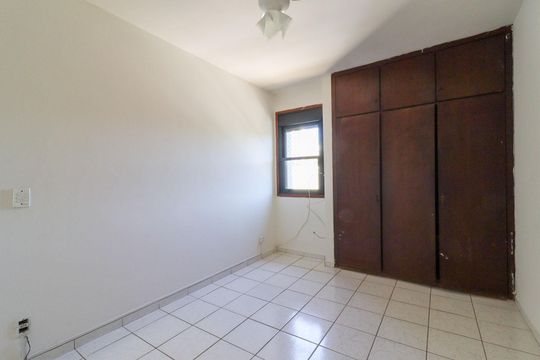 Quarto de apartamento para alugar com 2 quartos, 72m² em Vila Itapura, Campinas