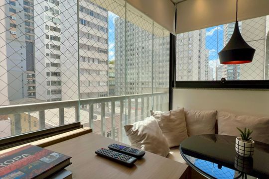 Varanda de kitnet/studio à venda com 1 quarto, 26m² em Pinheiros, São Paulo