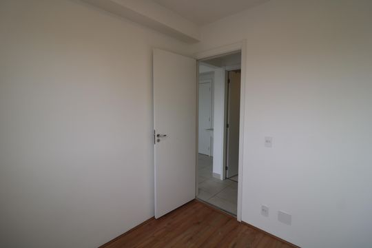 Quarto de apartamento para alugar com 2 quartos, 42m² em Vila Ema, São Paulo