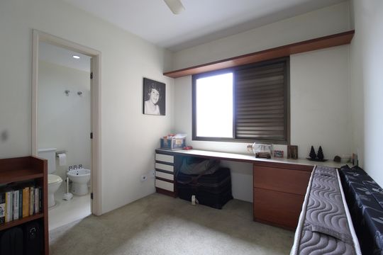 Quarto 2 - Suíte de apartamento à venda com 3 quartos, 173m² em Itaim Bibi, São Paulo
