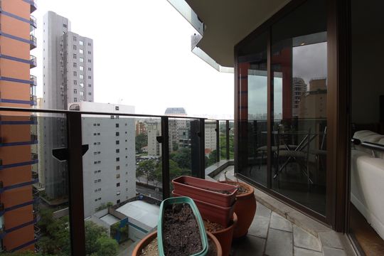 Varanda de apartamento à venda com 3 quartos, 173m² em Itaim Bibi, São Paulo