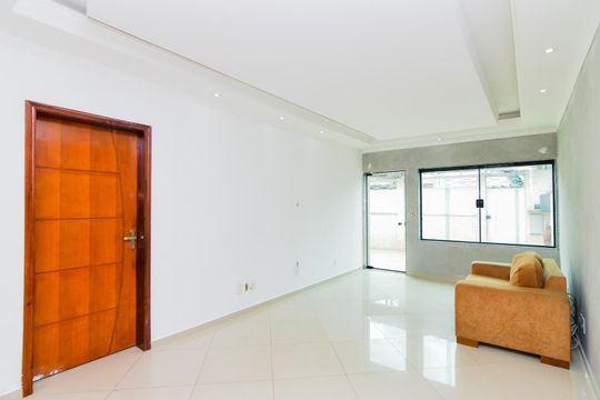 Casa à venda com 3 quartos, 260m² em Vila Trabalhista, Guarulhos
