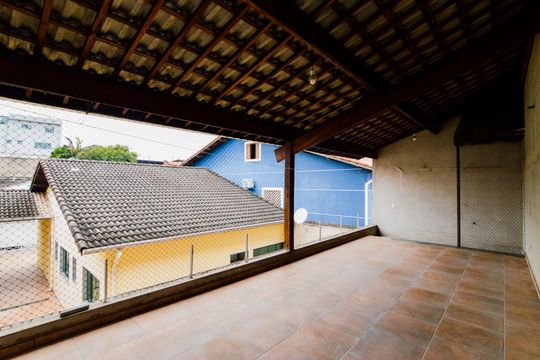 Varanda de casa à venda com 3 quartos, 260m² em Vila Trabalhista, Guarulhos