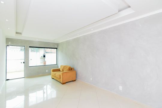 Sala de casa à venda com 3 quartos, 260m² em Vila Trabalhista, Guarulhos