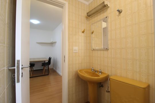Banheiro de apartamento para alugar com 1 quarto, 40m² em Moema, São Paulo