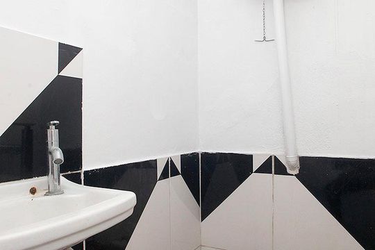 Banheiro de Serviço de apartamento à venda com 4 quartos, 126m² em Centro Histórico, Porto Alegre
