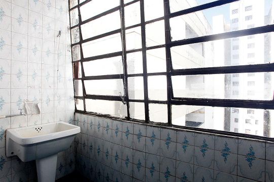 Cozinha e Área de Serviço de apartamento à venda com 4 quartos, 126m² em Centro Histórico, Porto Alegre
