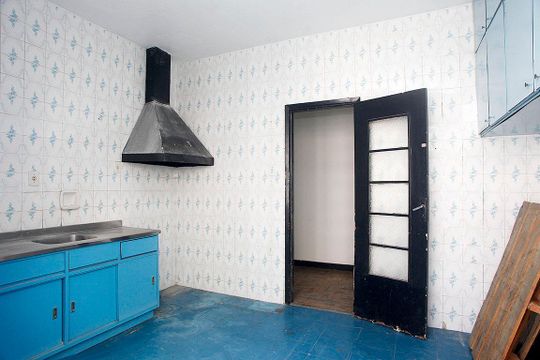 Cozinha e Área de Serviço de apartamento à venda com 4 quartos, 126m² em Centro Histórico, Porto Alegre