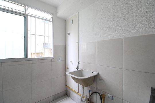 Área de serviço de apartamento para alugar com 2 quartos, 45m² em Anil, Rio de Janeiro