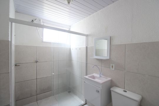 Banheiro de apartamento para alugar com 2 quartos, 45m² em Anil, Rio de Janeiro