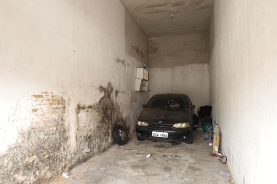Garagem de casa à venda com 3 quartos, 200m² em Vila Brasil, São Paulo