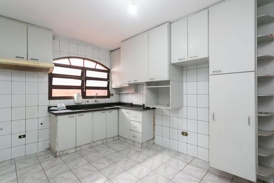 Cozinha - Armários de casa para alugar com 3 quartos, 200m² em Vila Brasil, São Paulo