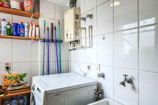 Área de Serviço  de apartamento para alugar com 2 quartos, 112m² em Vila Suzana, São Paulo