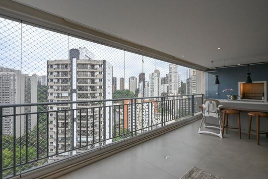 Varanda de apartamento à venda com 3 quartos, 180m² em Vila Suzana, São Paulo