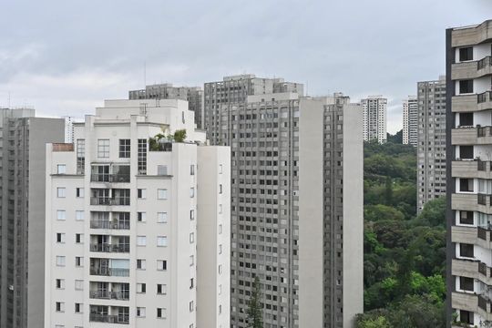 Vista da Suíte 3 de apartamento à venda com 3 quartos, 180m² em Vila Suzana, São Paulo