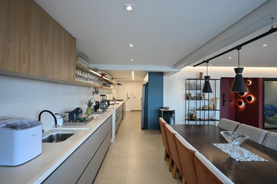 Cozinha de apartamento à venda com 3 quartos, 180m² em Vila Suzana, São Paulo