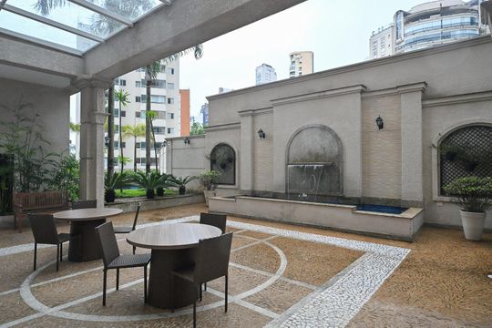Chafariz de apartamento à venda com 3 quartos, 180m² em Vila Suzana, São Paulo