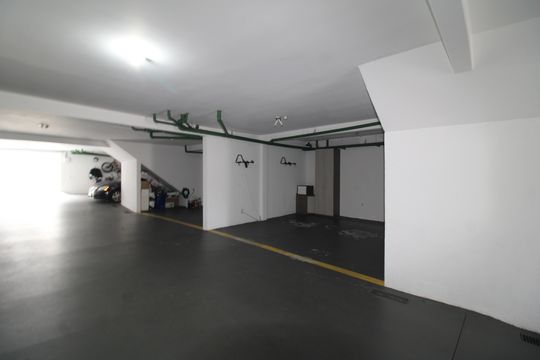 Garagem de casa à venda com 2 quartos, 120m² em Água Fria, São Paulo