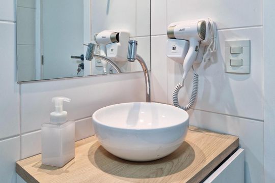 Banheiro de kitnet/studio à venda com 2 quartos, 76m² em Centro, São Paulo