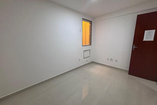 Quarto de kitnet/studio para alugar com 1 quarto, 35m² em Recreio dos Bandeirantes, Rio de Janeiro