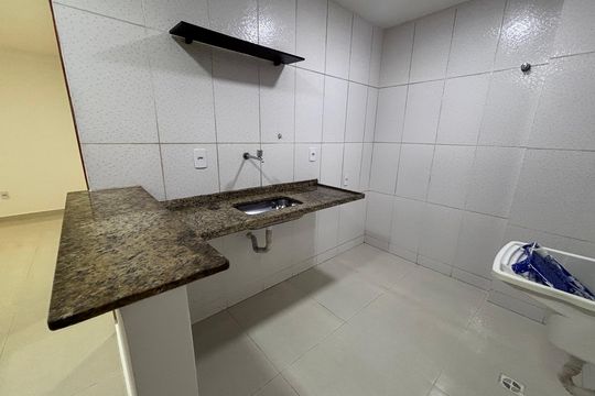 Cozinha de kitnet/studio para alugar com 1 quarto, 35m² em Recreio dos Bandeirantes, Rio de Janeiro