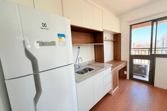 Cozinha  de kitnet/studio à venda com 1 quarto, 21m² em Santo Amaro, São Paulo