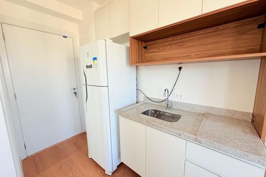 Cozinha  de kitnet/studio à venda com 1 quarto, 21m² em Santo Amaro, São Paulo
