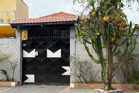 Garagem 2  de casa à venda com 3 quartos, 341m² em Jardim Rosana, Guarulhos