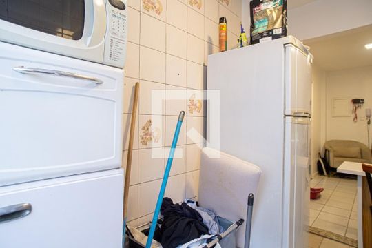 Cozinha de apartamento à venda com 1 quarto, 33m² em Bela Vista, São Paulo