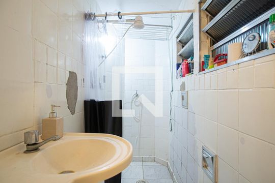 Banheiro de apartamento à venda com 1 quarto, 33m² em Bela Vista, São Paulo