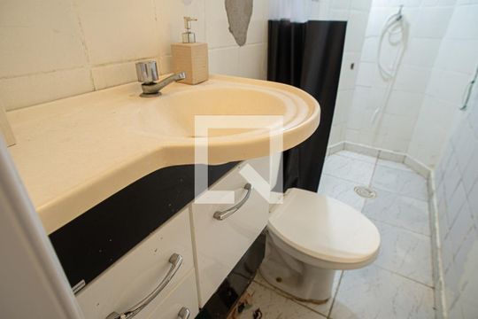 Banheiro de apartamento à venda com 1 quarto, 33m² em Bela Vista, São Paulo