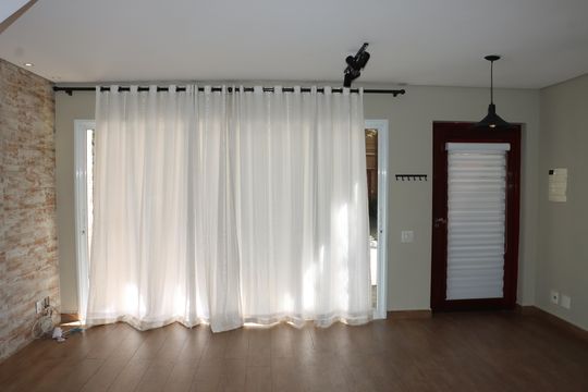 Sala de casa de condomínio à venda com 4 quartos, 200m² em Jardim Barbacena, Cotia