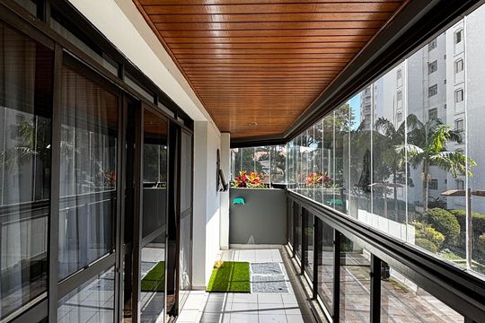 Varanda da  Sala de apartamento à venda com 5 quartos, 390m² em Vila Gilda, Santo André