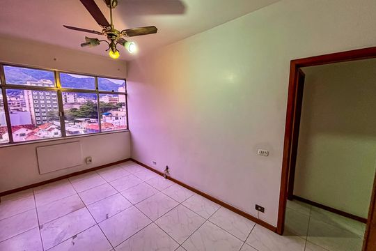 Apartamento à venda com 3 quartos, 167m² em Vila Isabel, Rio de Janeiro