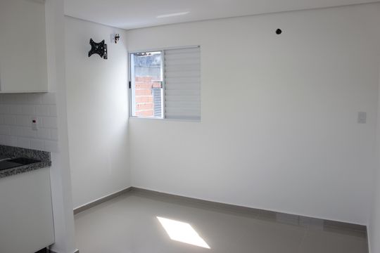 Sala/cozinha de kitnet/studio para alugar com 1 quarto, 20m² em Vila Santa Maria, Guarulhos