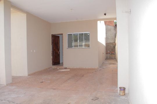 Garagem de casa para alugar com 3 quartos, 102m² em Residencial Solar Ville, Goiânia