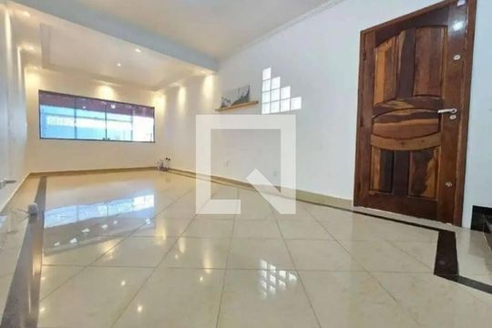 Casa à venda com 3 quartos, 240m² em Vila Aricanduva, São Paulo