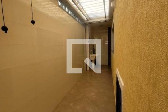 Casa à venda com 3 quartos, 240m² em Vila Aricanduva, São Paulo