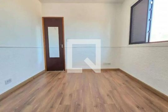 Casa à venda com 3 quartos, 240m² em Vila Aricanduva, São Paulo