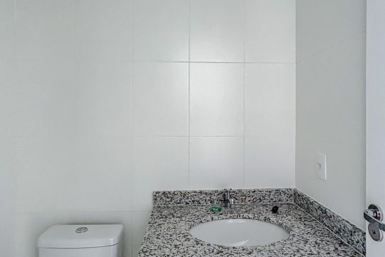 Banheiro Social de apartamento à venda com 2 quartos, 52m² em Chácara Santo Antônio (zona Leste), São Paulo