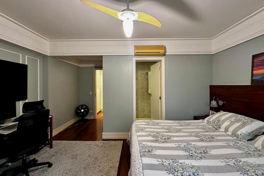 Suíte 1 de casa de condomínio à venda com 4 quartos, 224m² em Campo Belo, São Paulo