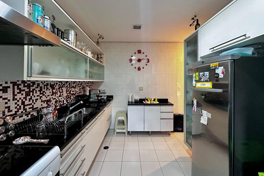 Cozinha de casa de condomínio à venda com 4 quartos, 224m² em Campo Belo, São Paulo