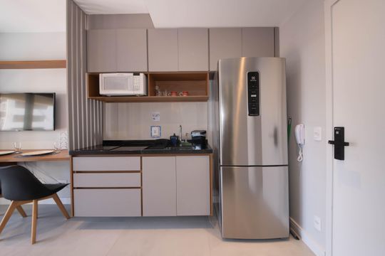 Cozinha de kitnet/studio à venda com 1 quarto, 27m² em Jardim das Acacias, São Paulo